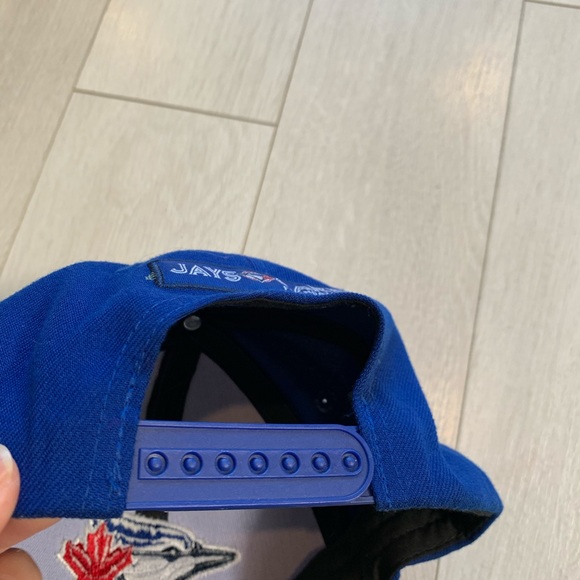 New blue cap - Picture 5 of 8